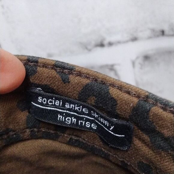 Sanctuary pants  - Picture 3 of 4